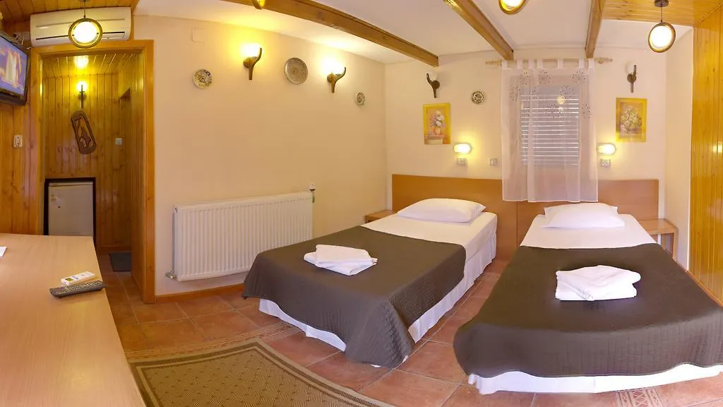 Pensiunea Casa Verde Bucuresti 3*, Bucharest